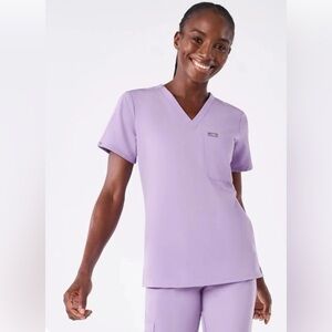 Figs Catarina One-Pocket Scrub Top™ Lavender Dew Size M